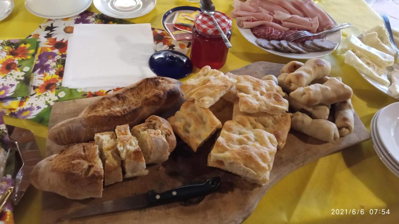 Saliceto Cascina Boschetto Bed & Breakfast エクステリア 写真